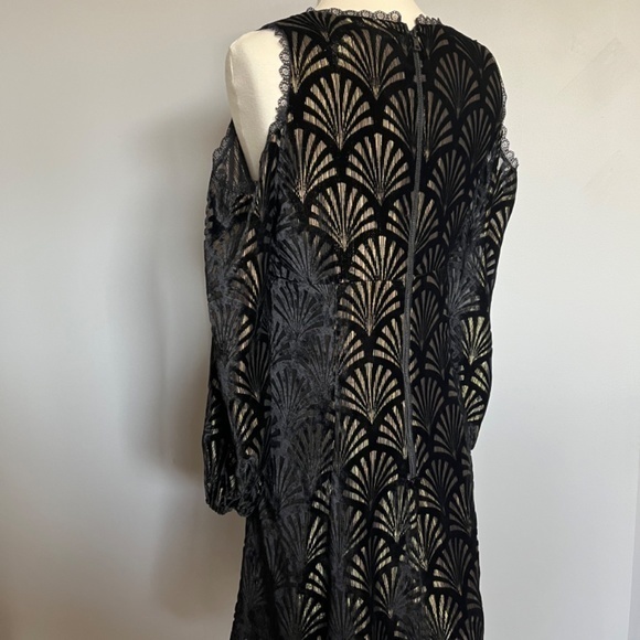 Alice + Olivia Aria Cold Shoulder Black Velvet Holiday Christmas Mini Dress 4 S - Picture 8 of 13